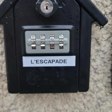 Les Hauts De L' Escapade T2 Rénové Parking Climatisation Et Piscine Apartamento Balaruc-les-Bains