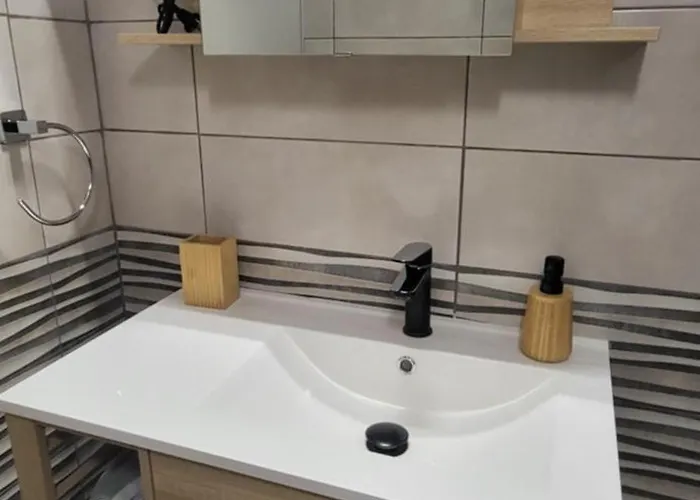 Les Hauts De L' Escapade T2 Rénové Parking Climatisation Et Piscine Apartamento Balaruc-les-Bains