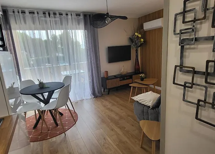 Les Hauts De L' Escapade T2 Rénové Parking Climatisation Et Piscine Apartamento Balaruc-les-Bains
