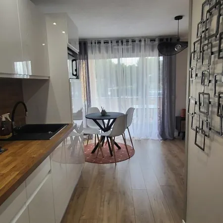 Les Hauts De L' Escapade T2 Renove Parking Climatisation Et Piscine